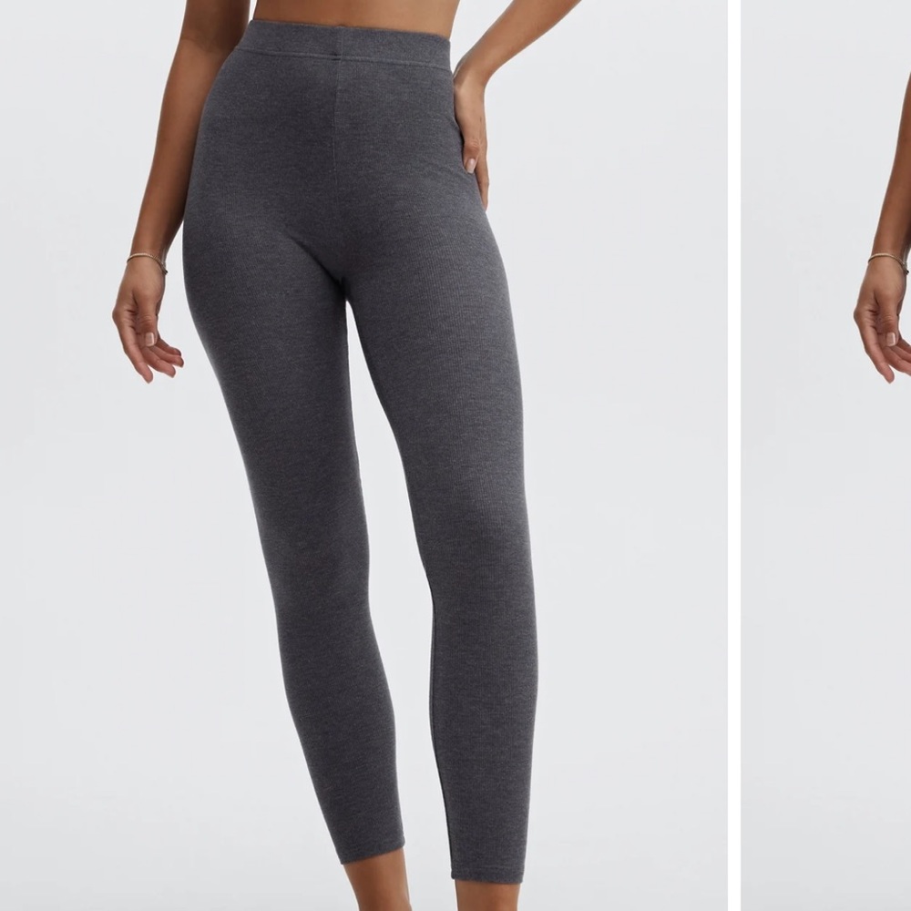 RestoreKnit Ultra High-Waisted 7/8 Legging. 🏡